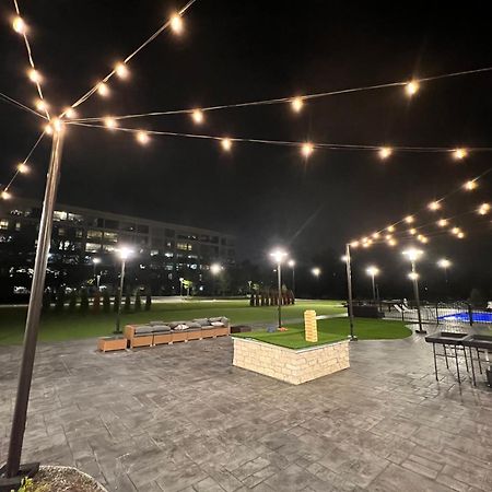 Holiday Inn Express & Suites Chicago Schaumburg By Ihg Exterior photo
